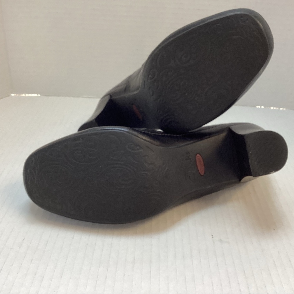 Clarks Artisan Women’s Leather Slip On Comfort Heels Women’s Size 7M - Picture 8 of 10